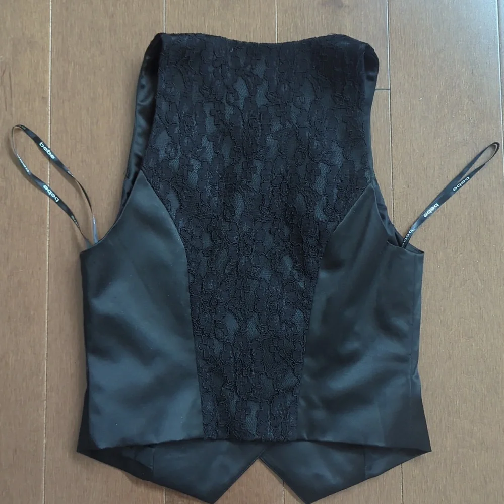 🖤 BEBE Black Vest 🖤 Satin & Lace detail  NWOT - Picture 5 of 7